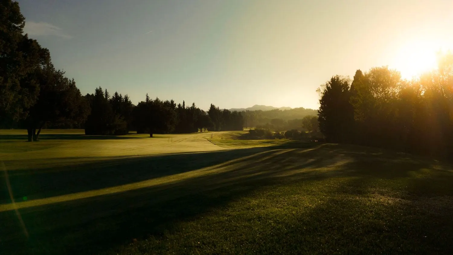 Photographie aérienne par drone d'un domaine et golf en Provence, Bouches-du-Rhône